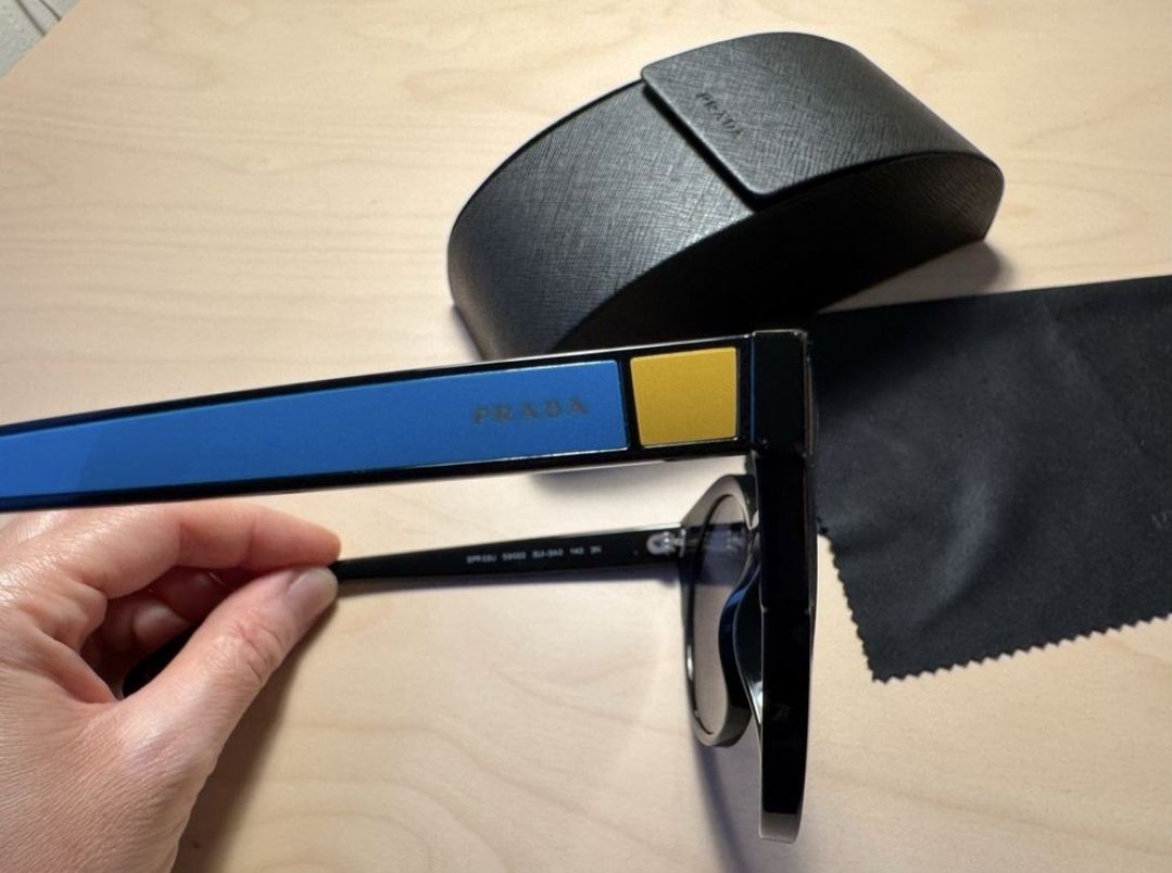 Prada Occhiali & Lenti: Lunettes de soleil Prada – Usato da Lausanne venduto da Cognitia 2