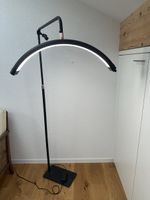 Kosmetiklampe, Stehlampe