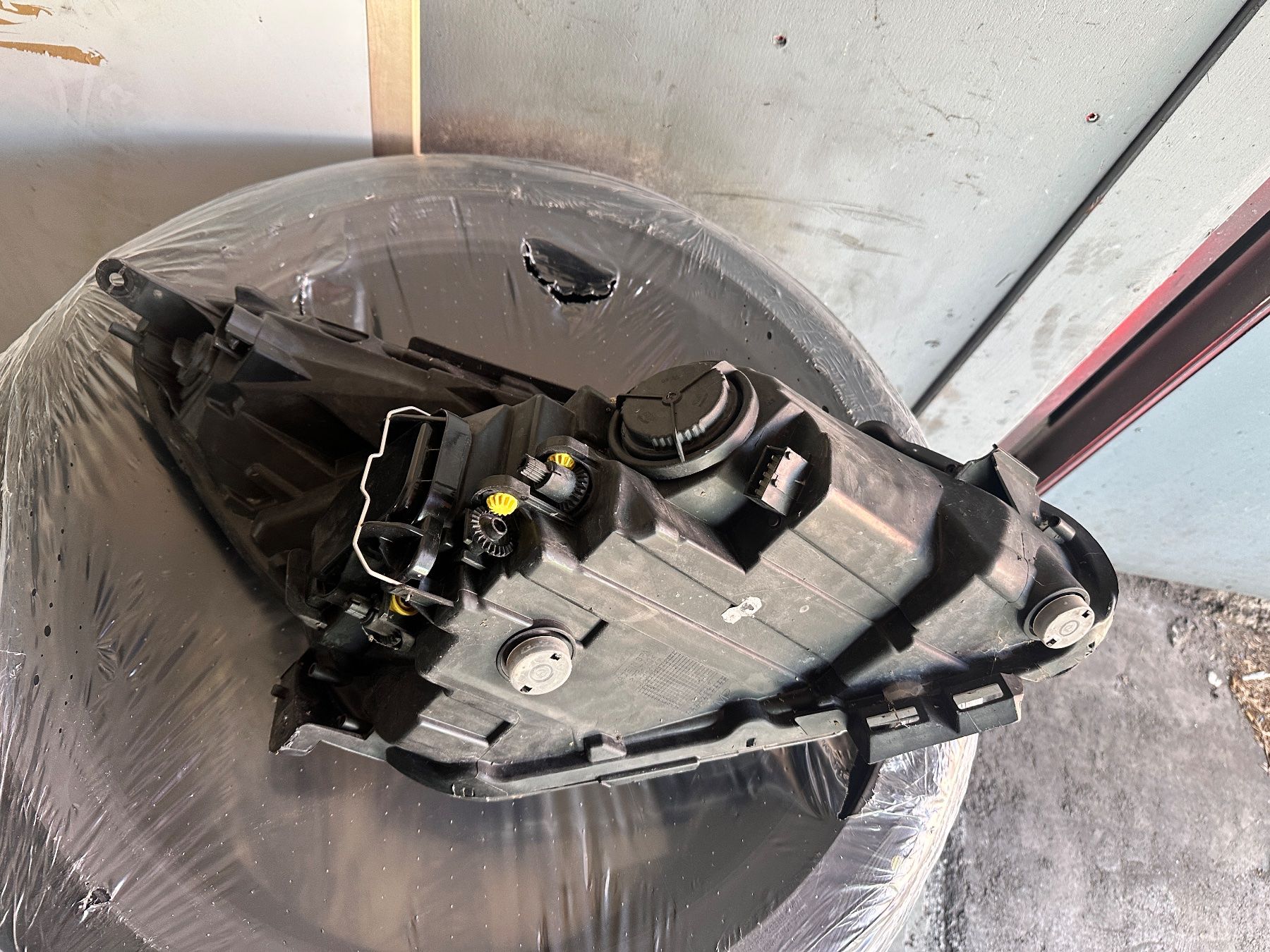 Opel Fari: Opel Corsa D Scheinwerfer links, gebraucht, – Usato da Oensingen venduto da 071089 5
