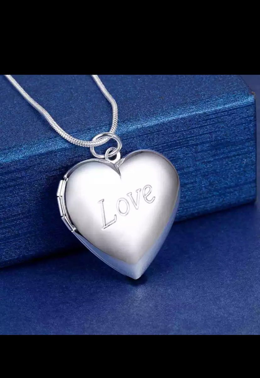 Catenine: Collier avec pendentif coeur love 25cm – Nuovo (secondo la descrizione) da Chamoson venduto da Pince26 1