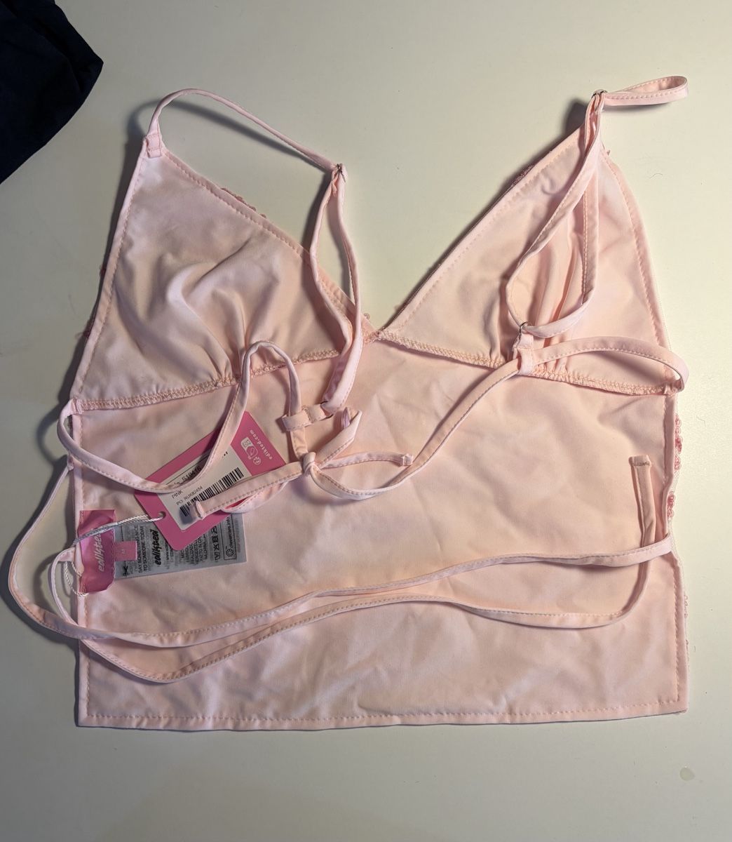 Top: Pinkes Edikted Top – Nuovo (secondo la descrizione) da Meilen venduto da ann_x8nk 1
