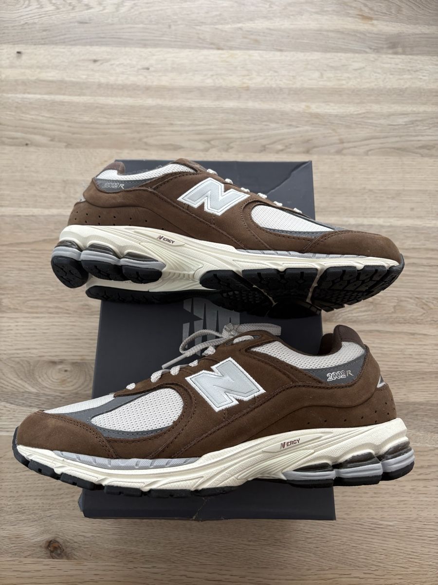 New Balance Chaussures hommes: New Balance M2002R – D'occasion à Domat/Ems par tim_lq6b