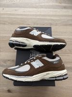 New Balance M2002R