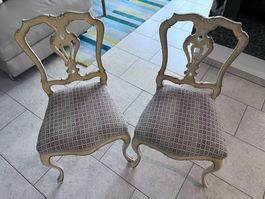 Set de deux chaises "rococco"