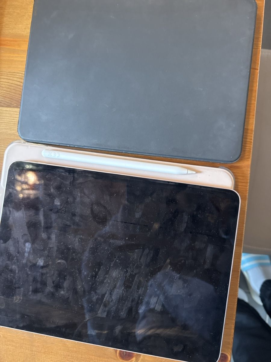 Apple Tablet PC: iPad Air (5. Gen) + Pencil 2. Generation & Magic Keyboard - – Usato da Feuerthalen venduto da SandricH. 5