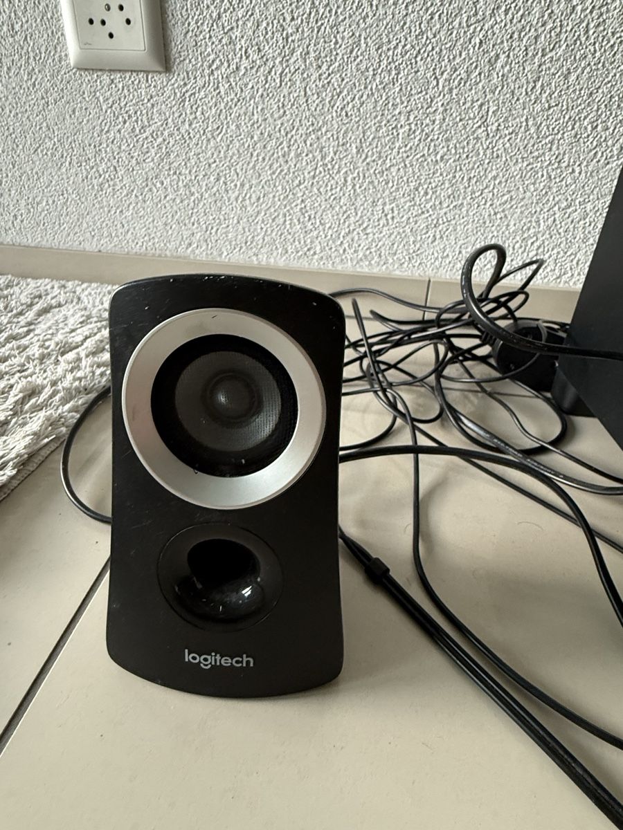 Logitech Casse acustiche: Logitech Lautsprecher System mit Subwoofer - Top Sound! – Usato da Hedingen venduto da vane.zh 2