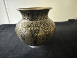 Orientalische Metal-Vase