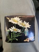 Schönes Kästchen mit Gänseblümchen - Vintage Handbegemalt