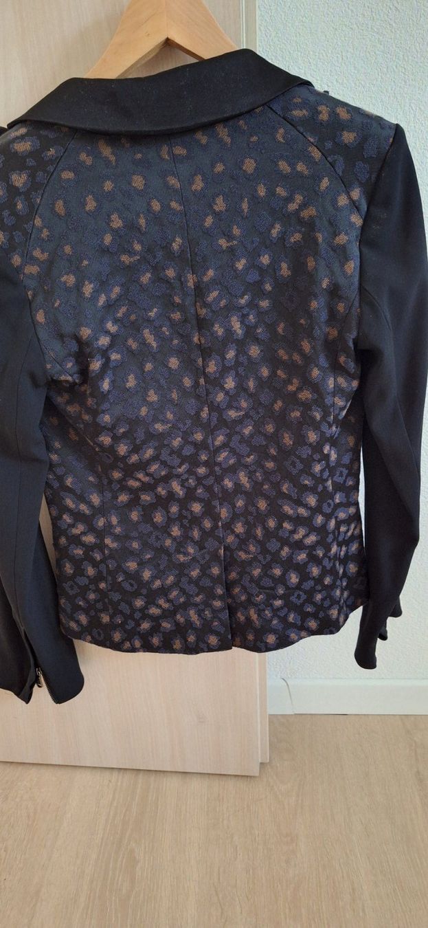 Marc Jacobs Giacche: Marc by Marc Jacobs - toller Blazer schwarz mit Leomuster – Usato da Granges VS venduto da dan_6bcm 1