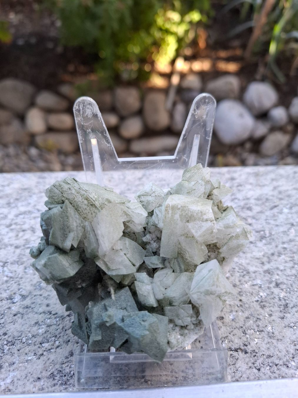 Minerali & Pietre curative: Ein Mineral Adular mit Chlorit – Usato da Zwieselberg venduto da Halifaxmendusli 1