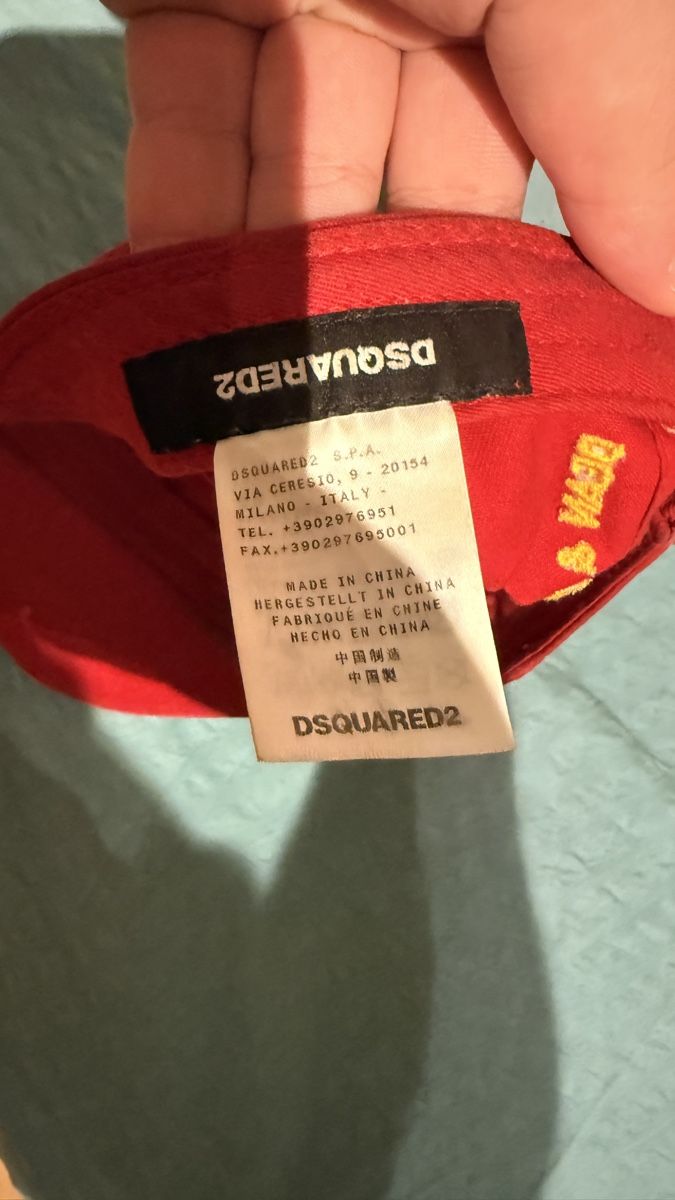 Dsquared2 Copricapi, berretti & cappellini: DSQUARED2 Cap rot  – Usato da Untersiggenthal venduto da capodanilo6 1