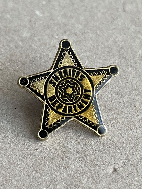 Pin Sheriffs Department (Gebraucht) in für CHF 1 – mit Lieferung auf ...