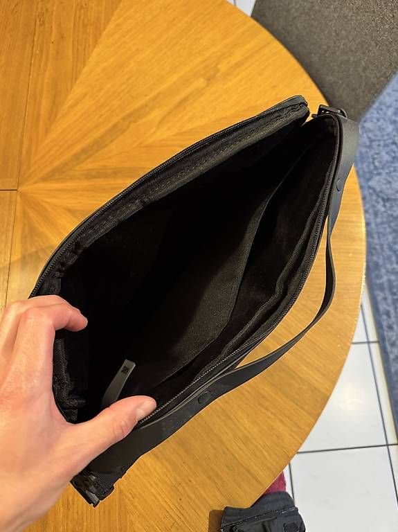 Rains Borse: Laptop Tasche von Rains – Usato da Aarau venduto da alestau12 1