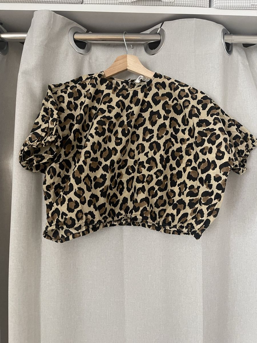 Zara Top: Zara Leopardenmuster Top, Grösse S, Versand 2.50 – Usato da Meilen venduto da ana9 2