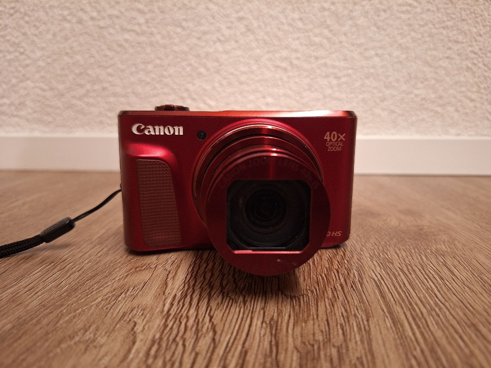 Canon Fotocamera: Canon PowerShot Kompaktkamera SX720 HS rot  – Usato da Bennau venduto da van_xnq2 2