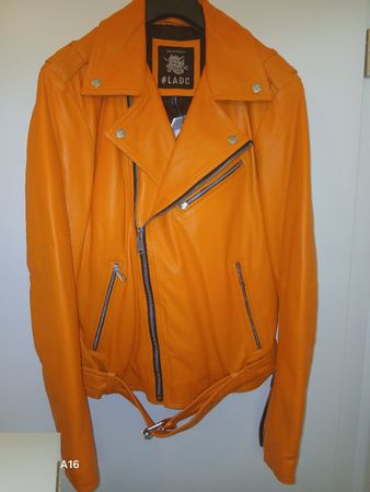 Veste en cuir, neuve et jamais portée