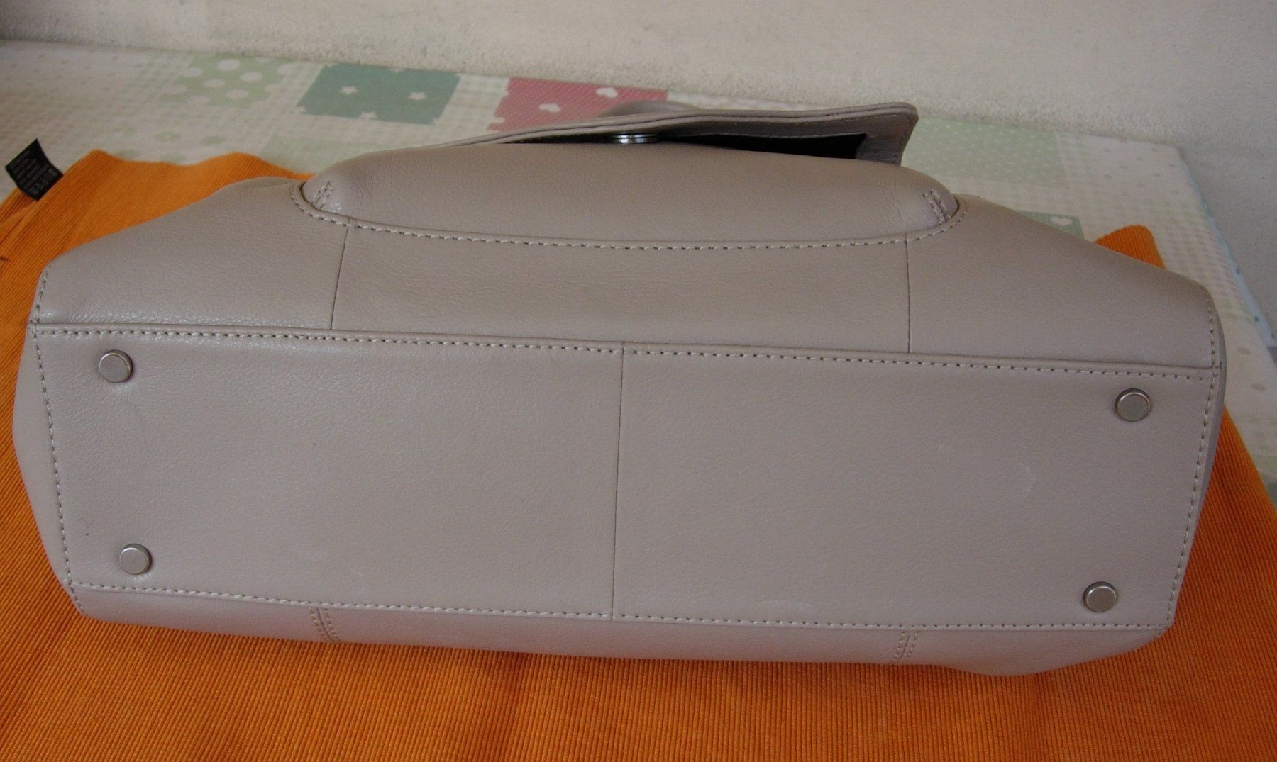 Sacs femmes: HELENA VERA - Damentasche/ Shopper - LEDER – D'occasion à Basel par Grbina64 2