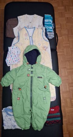 Lot de vetements pour bebe 7-9 mois, taille 74