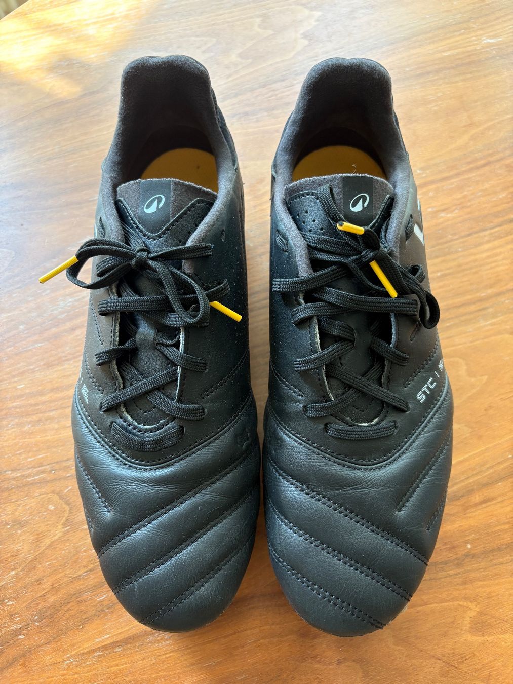 Decathlon Herrenschuhe: Fussballschuhe – Gebraucht aus Zürich von grace_li 2