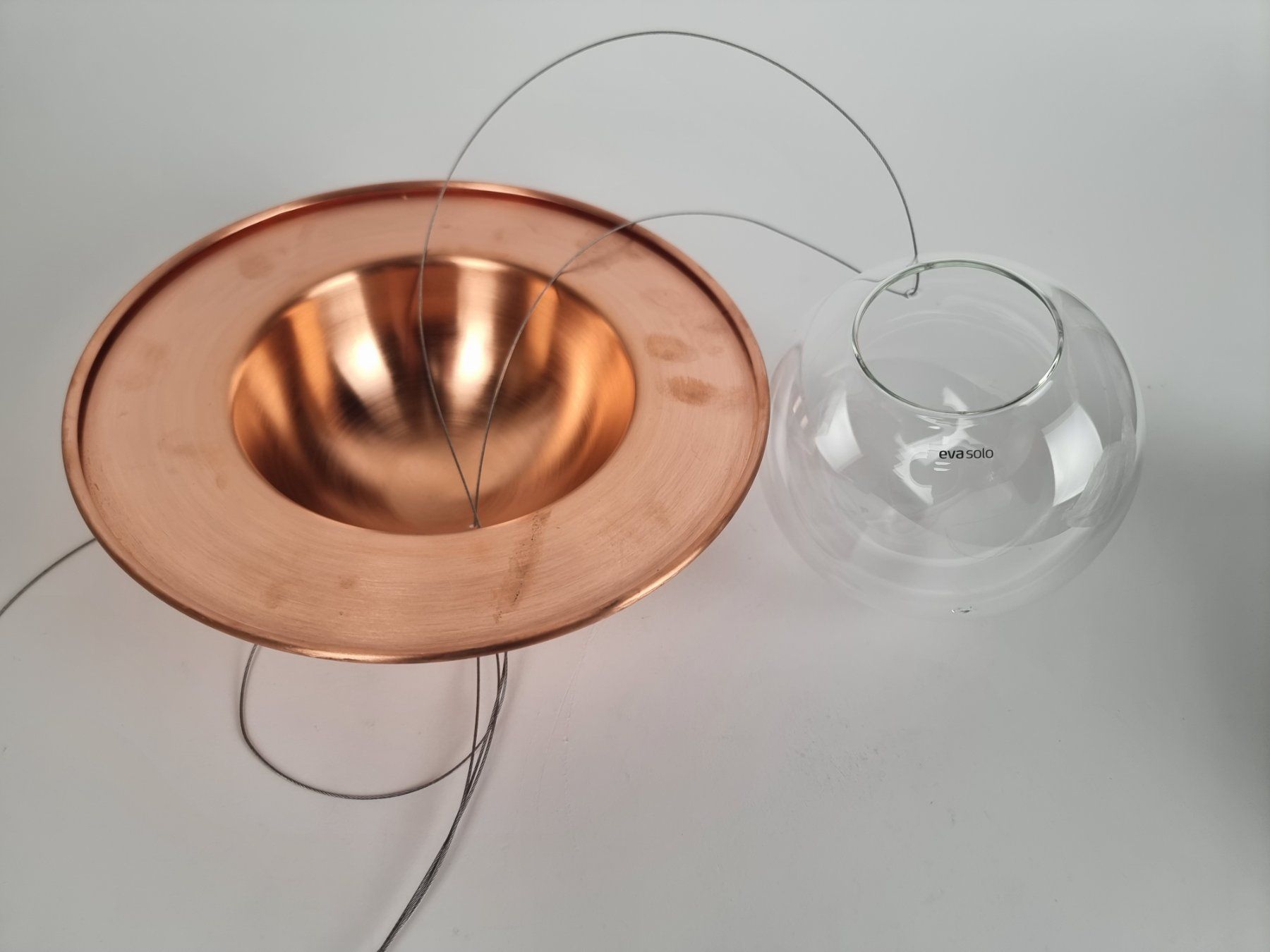 Casette per uccelli: eva trio Saturn Vogelfutterkugel, Set 2 Stück – Usato da Urtenen-Schönbühl venduto da Restwert_Schoenbuehl 1