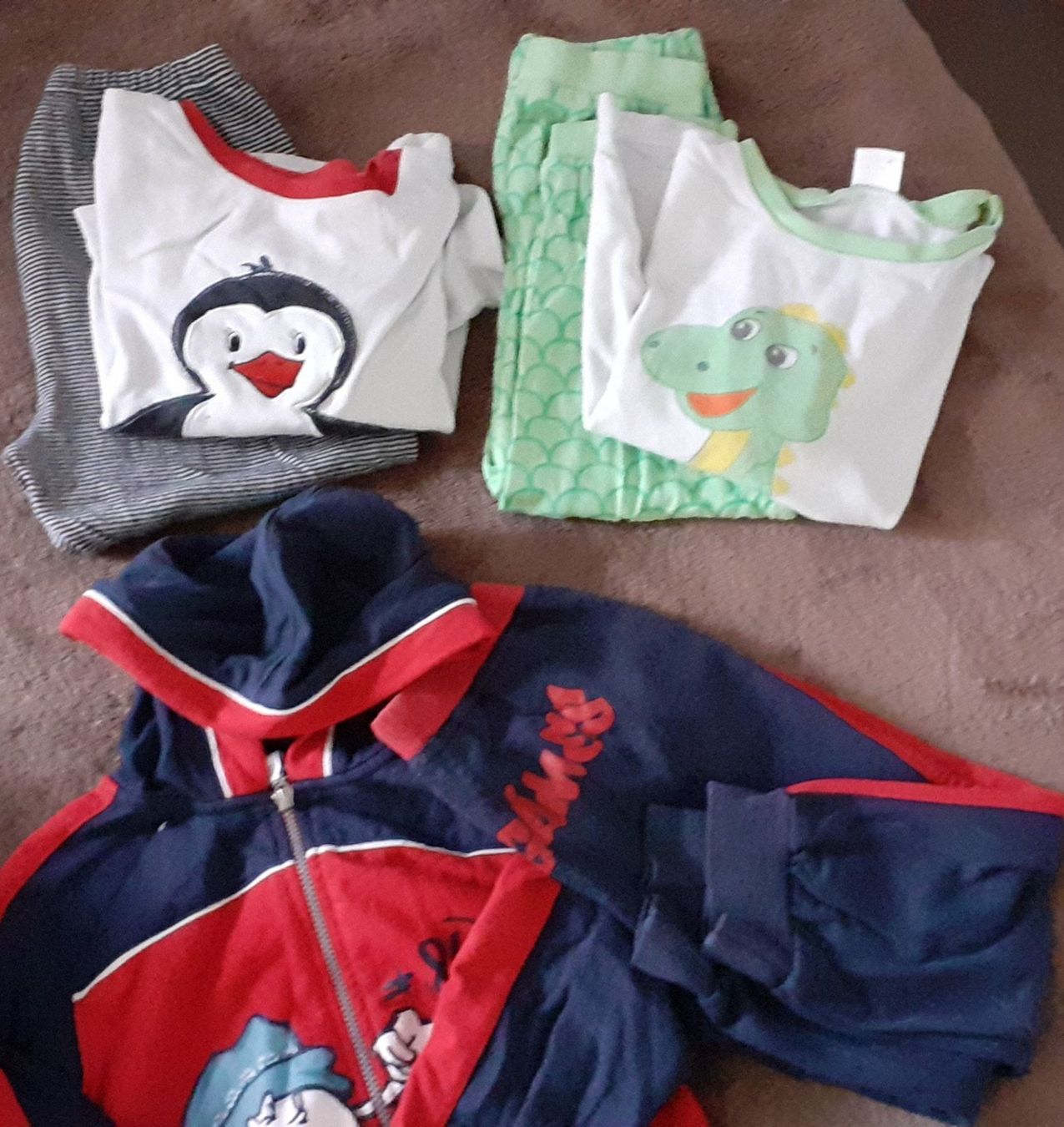 Lotti & Set di vestiti: Kleiderset gr 92 – Usato da Astano venduto da mclotto 5
