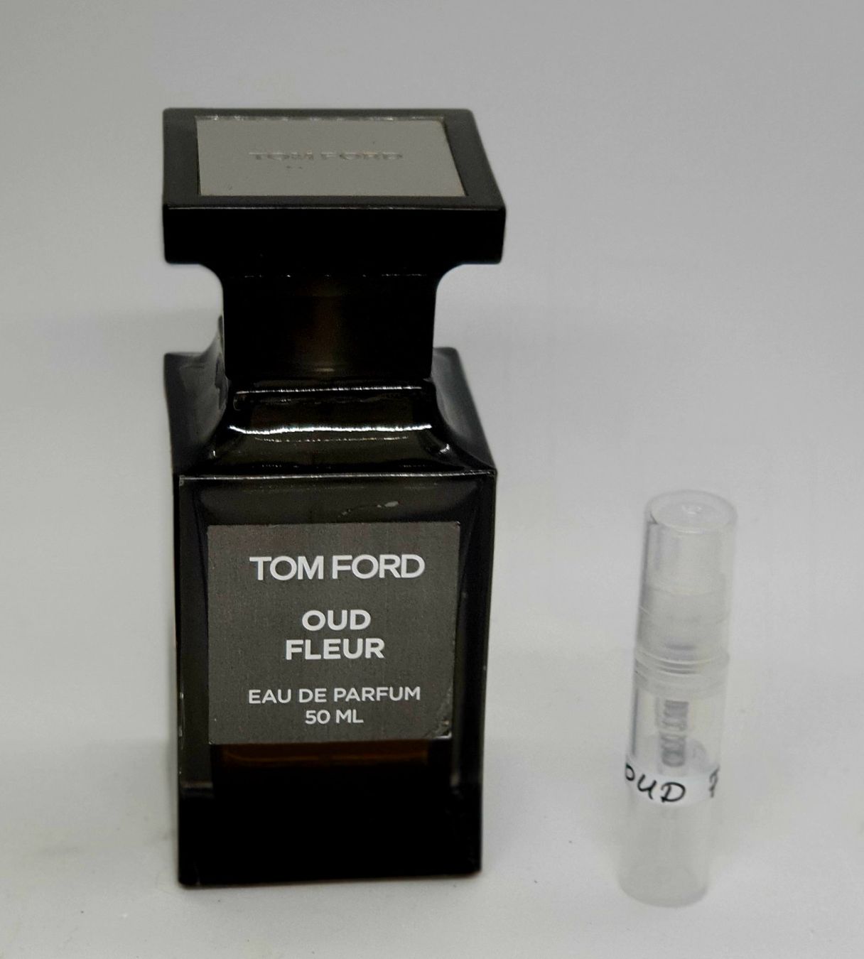 Tom Ford Parfum & Eau de Toilette: 2 ml OUD FLEUR TOM FORD ABFÜLLUNG – Neu (gemäss Beschreibung) aus St. Gallen von CaliSunshine