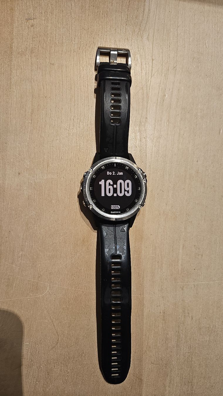 Garmin Smartwatch: Garmin Fenix 5 Plus – Gebraucht aus Langnau i. E. von