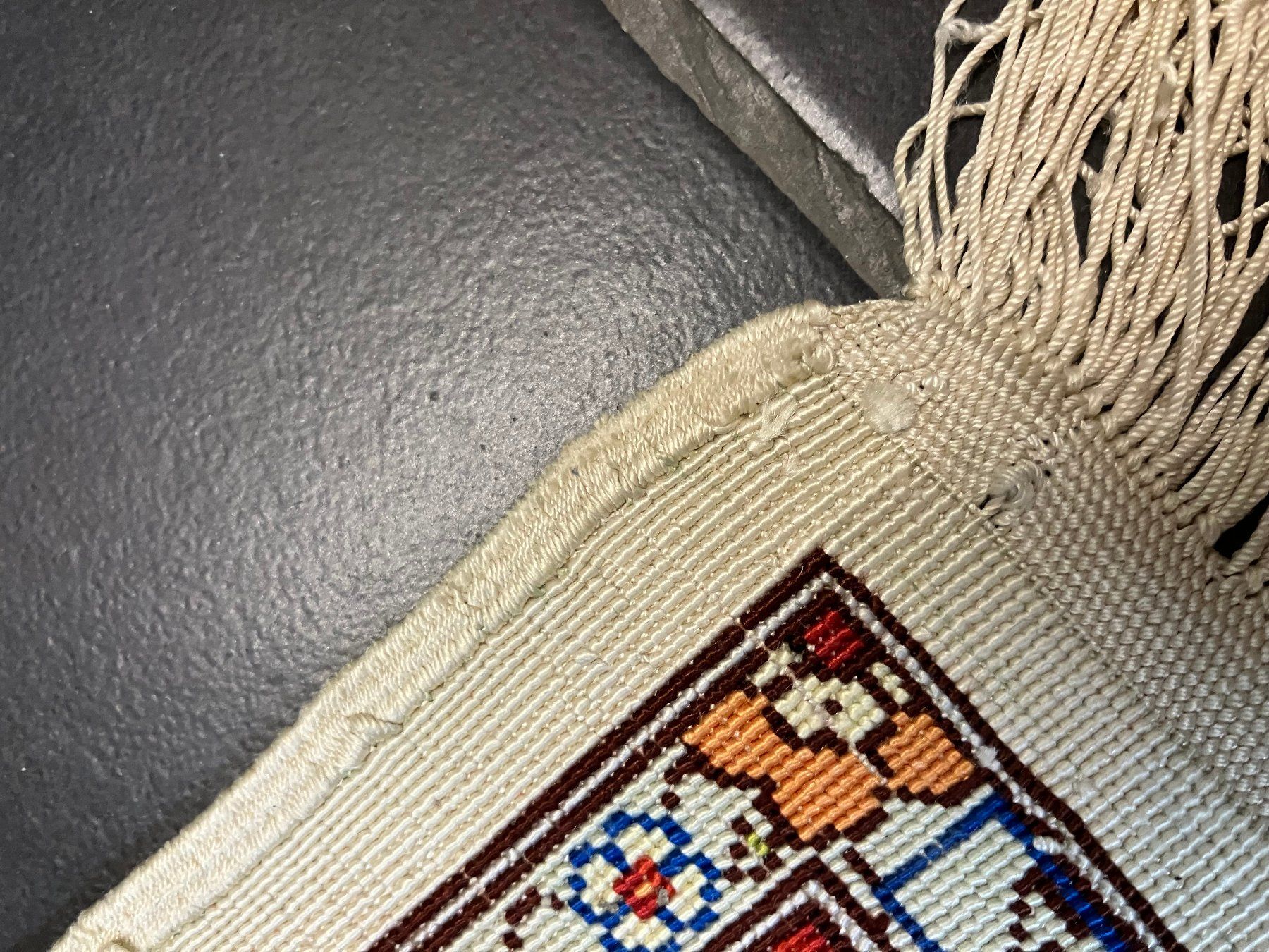 Teppiche: Seidenteppich / Wandteppich – Gebraucht aus Wolfwil von Verbenia 5