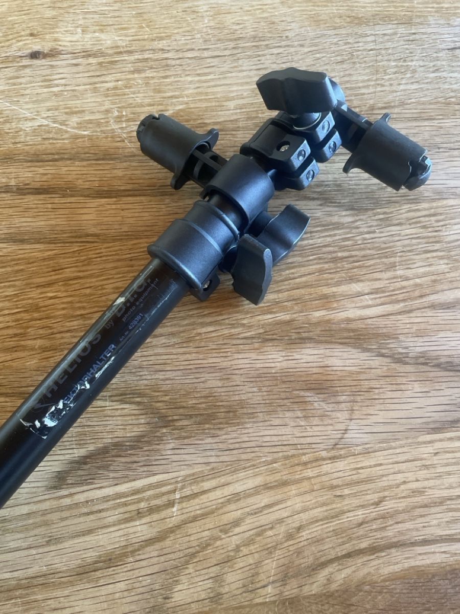 Treppiedi & Teste: BIG Helios Reflector holder for tripod Nr 428391 – Usato da Freidorf TG venduto da ibipatria