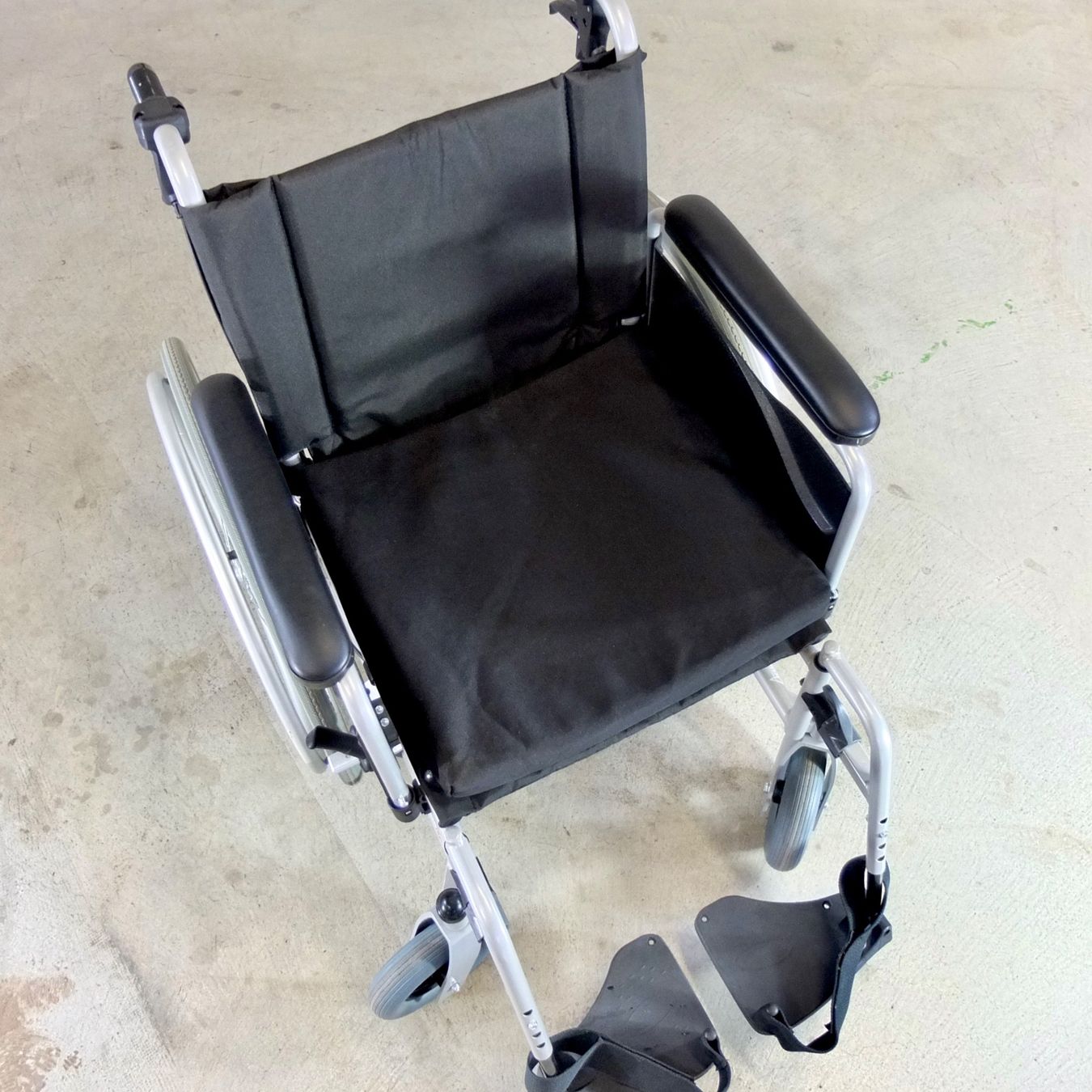 Sedie a rotelle: Invacare Action NG Rollstuhl – Usato da Basel venduto da Brocki-auf-dem-Wolf 5