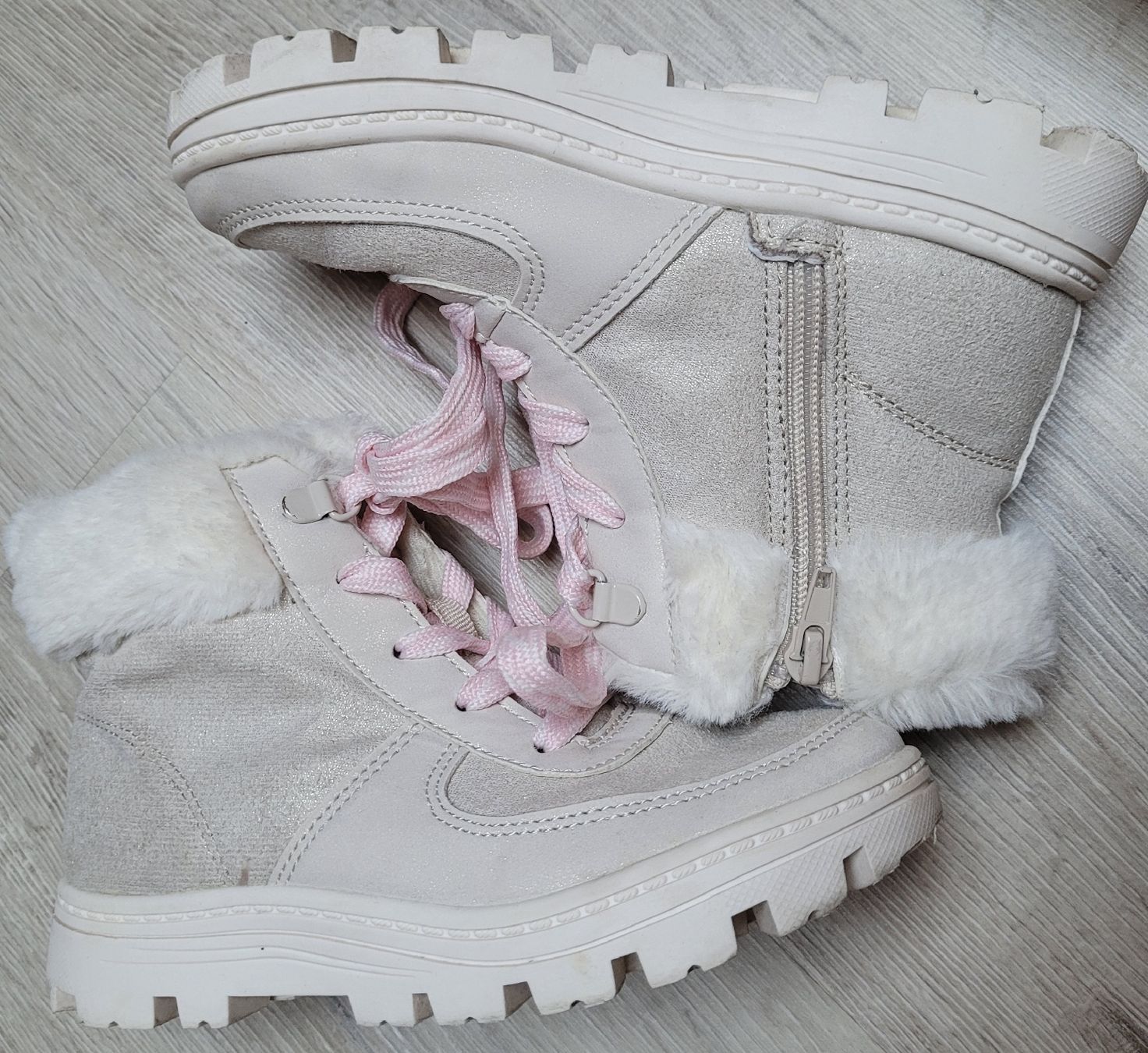 Scarpe per ragazze: Winterschuhe Mädchen Gr. 32 Carters hellrosa, top Zustand  – Usato da Münchenstein venduto da sun_mx9b 1