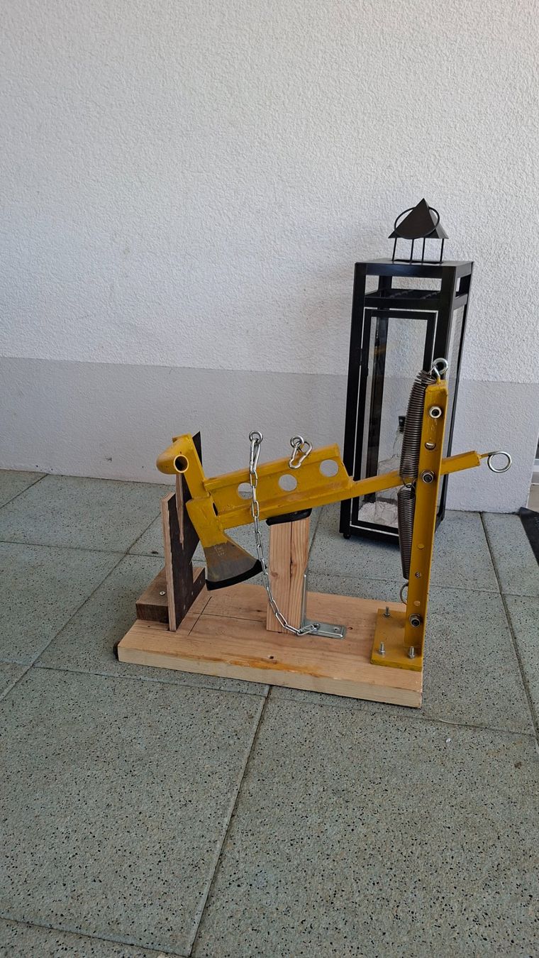 Tutte le macchine: Machine a fendre le petit bois – Usato da Vicques venduto da Laffaire11 2