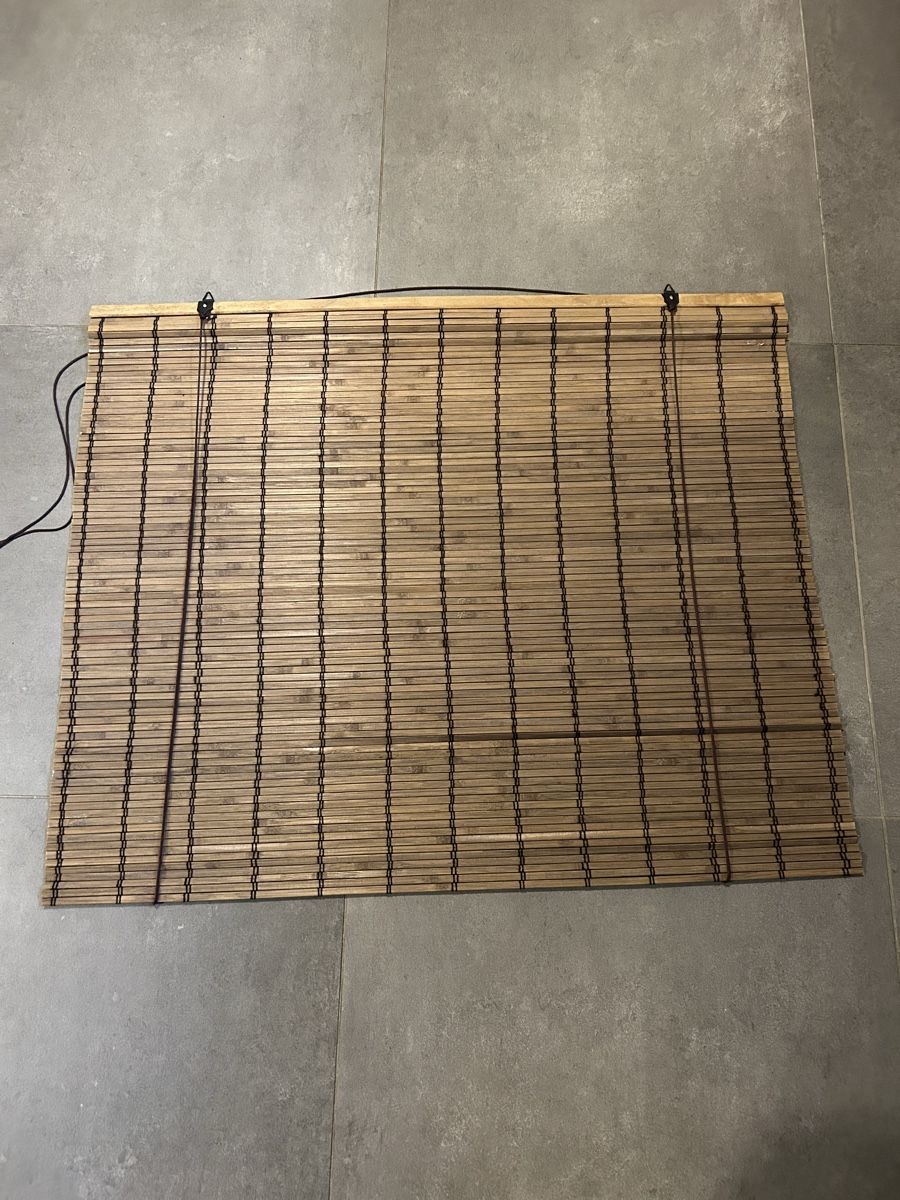 Tende da sole: Store enrouleur en bois  – Usato da Perroy venduto da MR6. 1