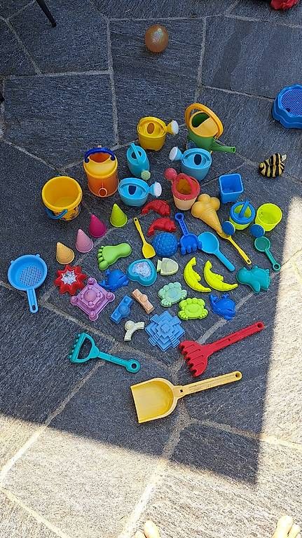 Sabbiera per bambini: Diverses Sandspielzeug – Usato da Udligenswil venduto da pablo_picante