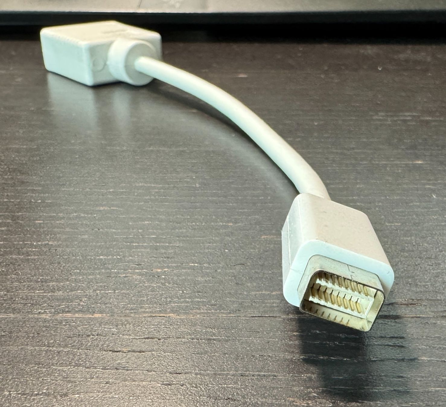 Unità & Adattatore: mini DVI zu VGA Adapter – Usato da Winterthur venduto da YaV 2