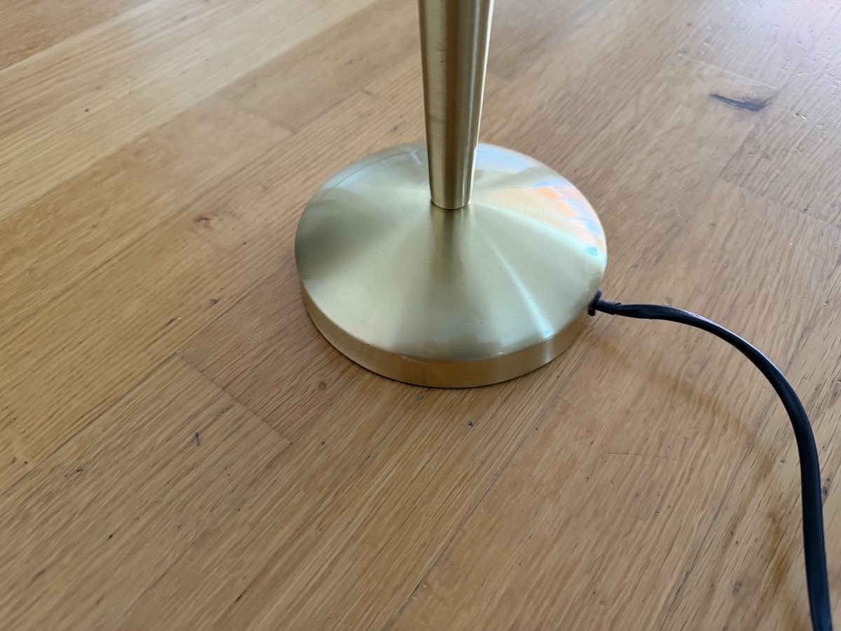 Lampes: Touch-Tischlampe aus Messing  – D'occasion à Bettlach par Tradenet100 1