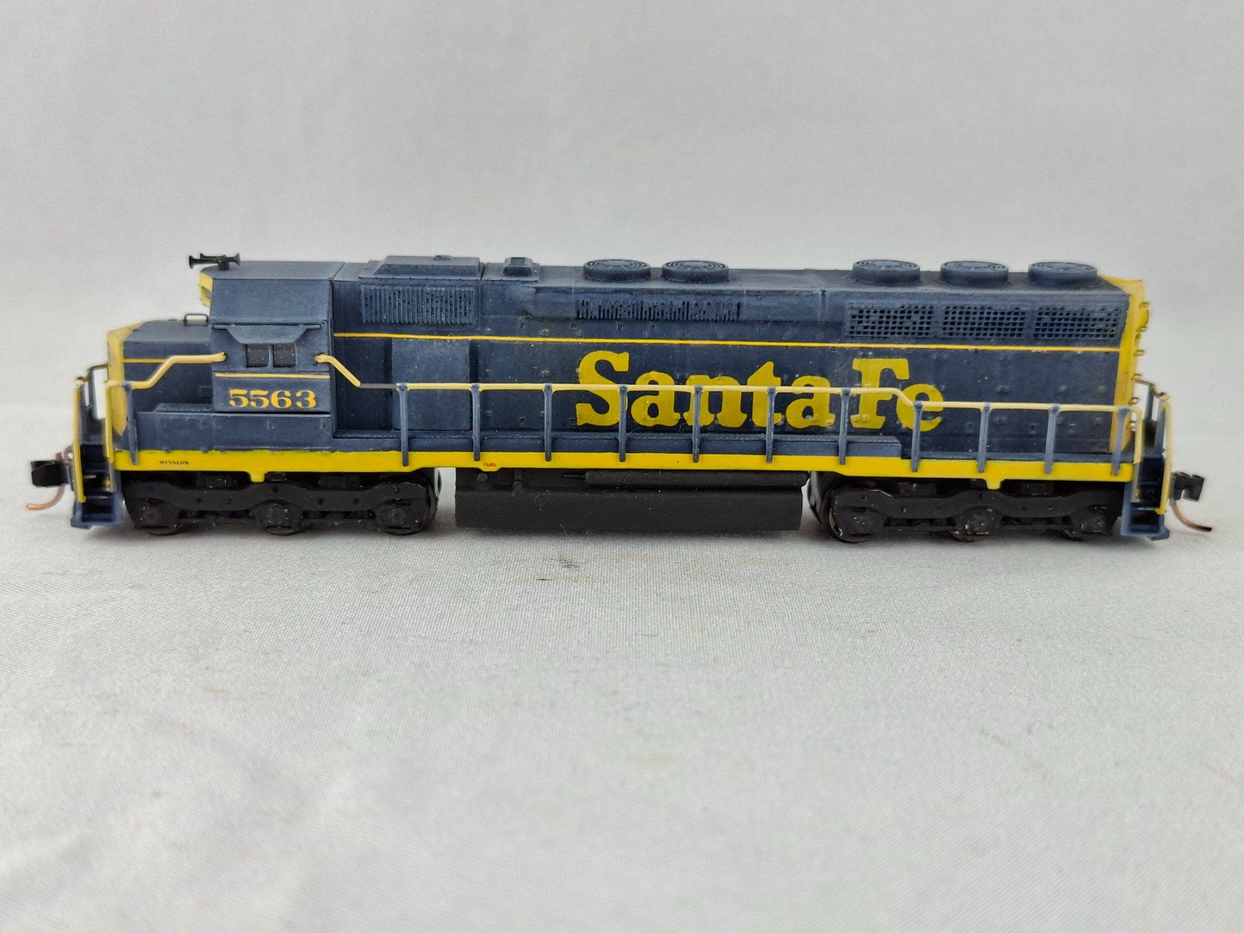 Modellini di ferrovie: Kato Santa Fe SD40-2 (DL) – Usato da Birr venduto da waruco 2