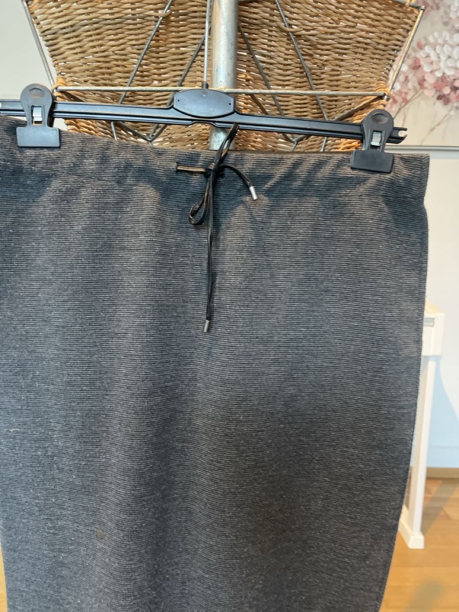 Opus Gonne: Opus Strickrock, Bleistiftrock, grau, 40 – Usato da Solothurn venduto da Bobesch08 1