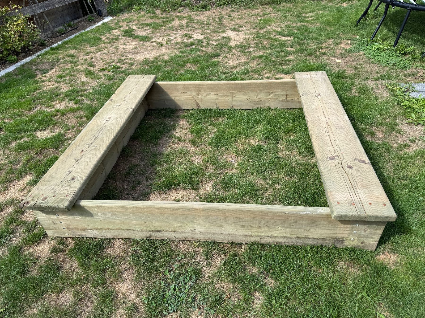 Sabbiera per bambini: Robuster Sandkasten aus Holz – Usato da Dörflingen venduto da Struxure 2