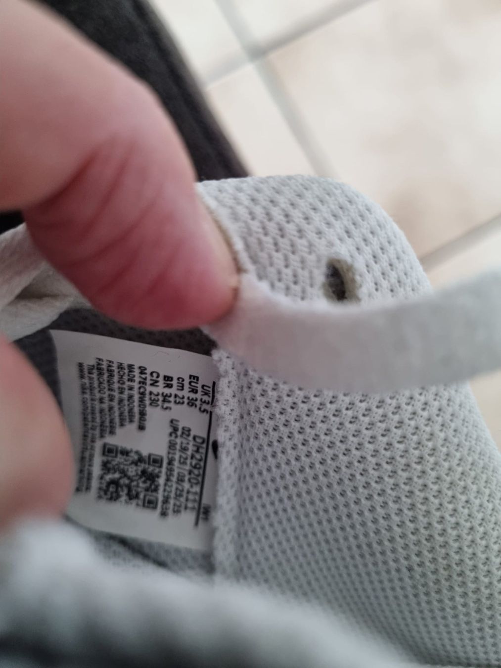 Nike Chaussures femmes: Basket Nike – Neuf (Voir description) à Neuchâtel par DavidAude 1