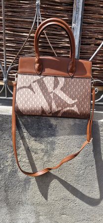Handtasche