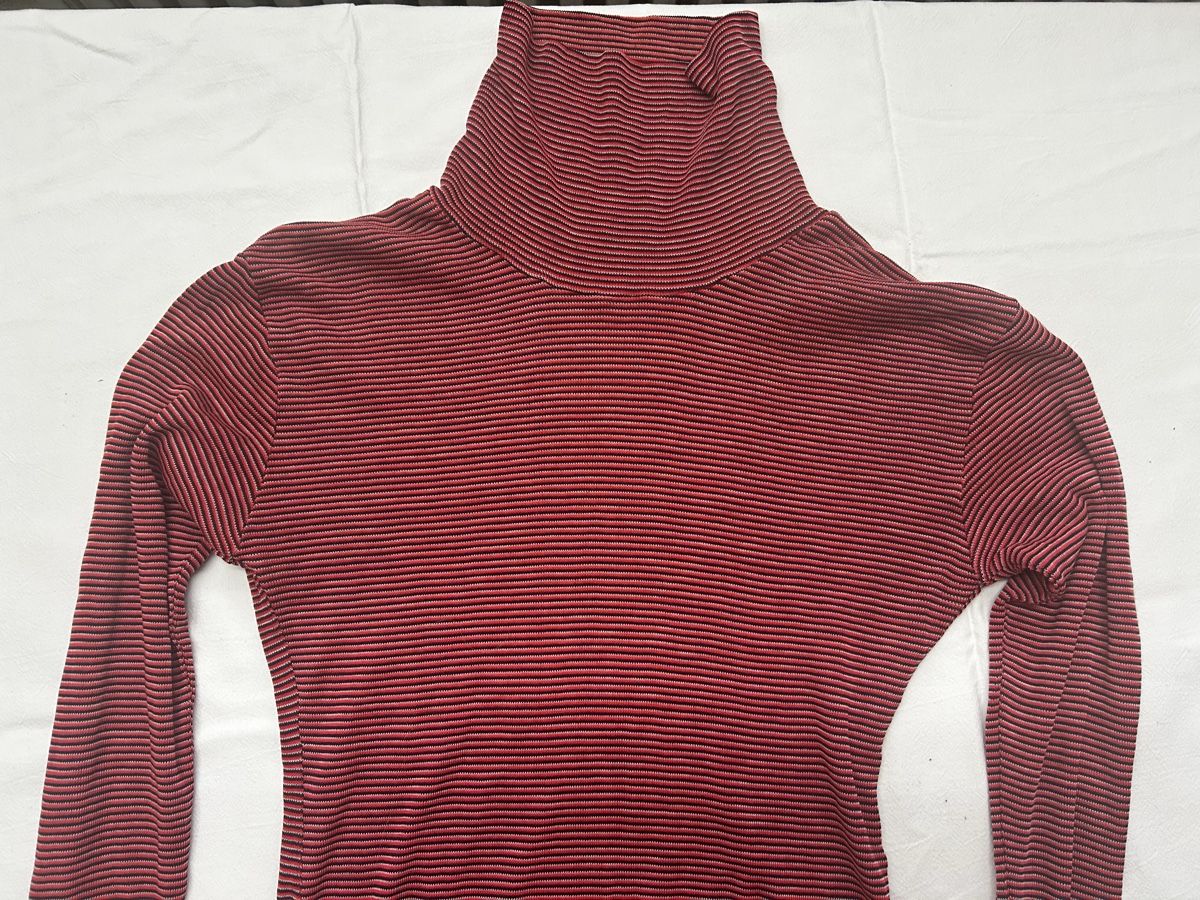 Maglioni & Felpe: Damen Rollkragenpullover gestreift Rot Schwarz Grösse S – Usato da Bremgarten b. Bern venduto da ely_8t6y 1