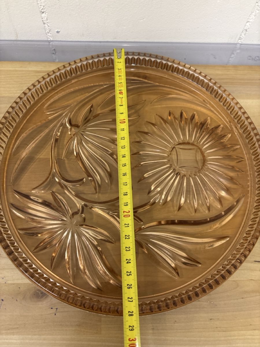 Servierplatten: Elegante Servierplatte aus Kristall mit Blumenmuster – Defekt aus Adliswil von ninotschka7 2