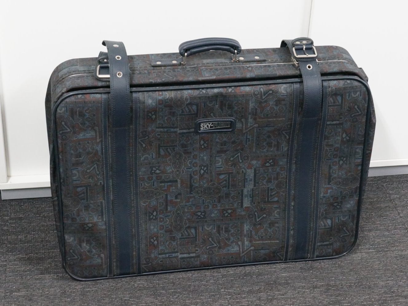 Valigie: Sky-Flight Reisekoffer 27" – Usato da Rüti ZH venduto da Restwert_Rueti_ZH