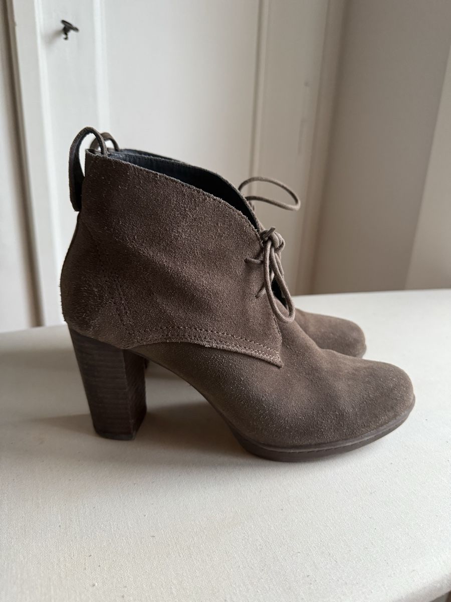 Tommy Hilfiger Scarpe da donna: Suede Ankle Boots - Tommy Hilfiger - Size 40 – Usato da Genève venduto da jul_5xsn 1