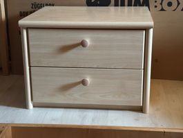 Nachttisch aus Holz (Massiv)
