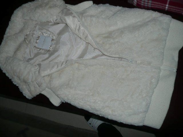 Altro abbigliamento per bambina: Kuschelweste und Strickjacke – Usato da Zug venduto da falama 2