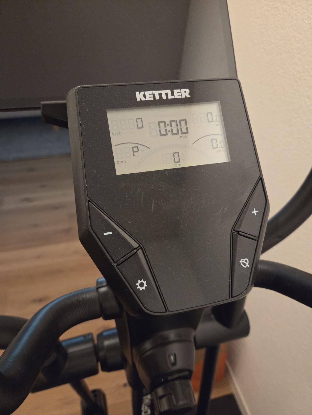 Kettler Vélos d'appartement: Crosstrainer Kettler – D'occasion à Hinwil par rot_2rgs 2