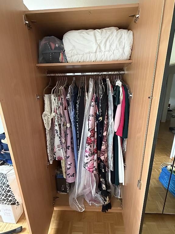 Schränke: Top Kleiderschrank - geräumig – Gebraucht aus Pfaffhausen von Curly19 3
