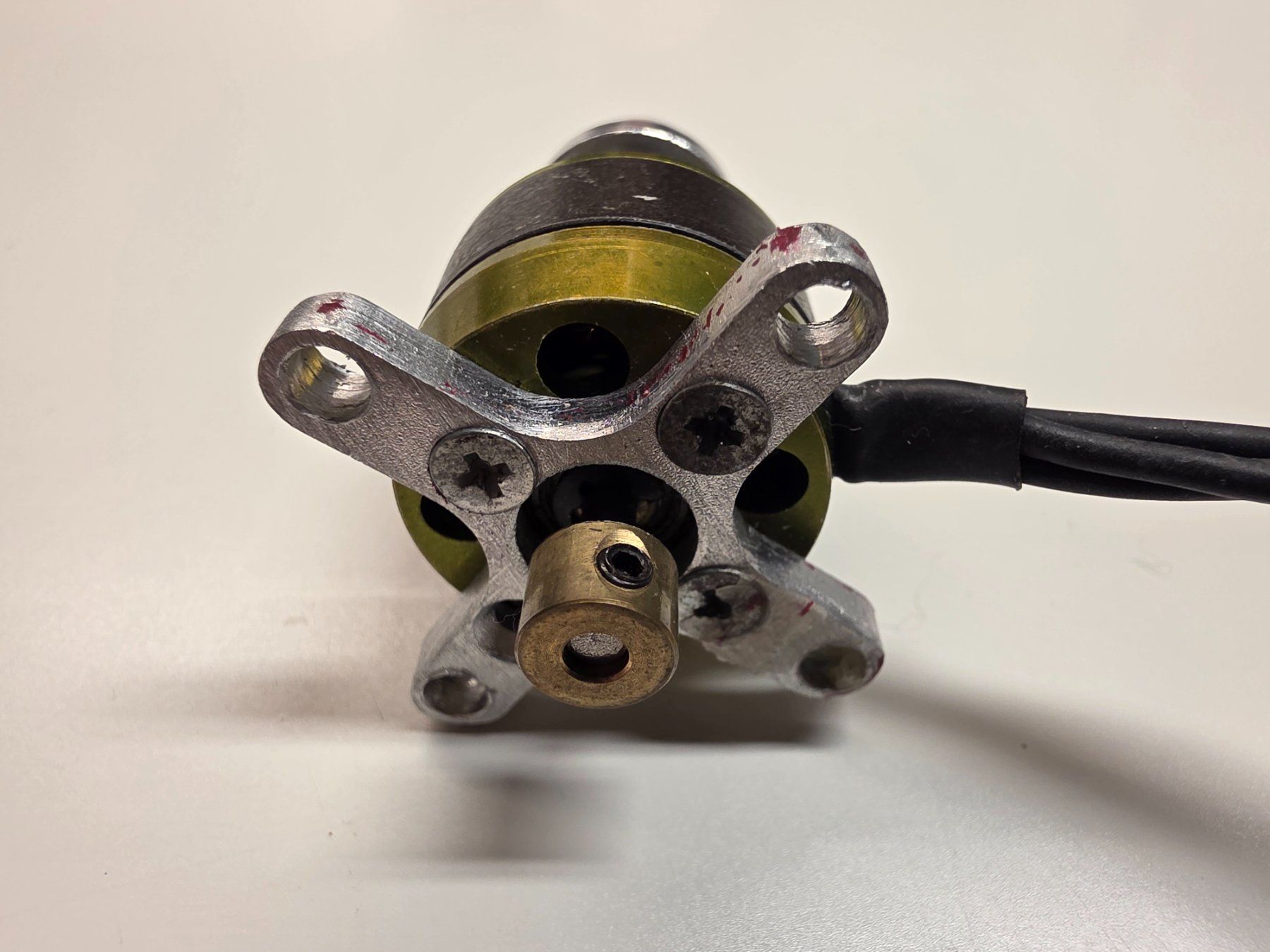 Motoren: Modellflug Motor mit Propelleradapter gebraucht – Gebraucht aus Binningen von gto250 2